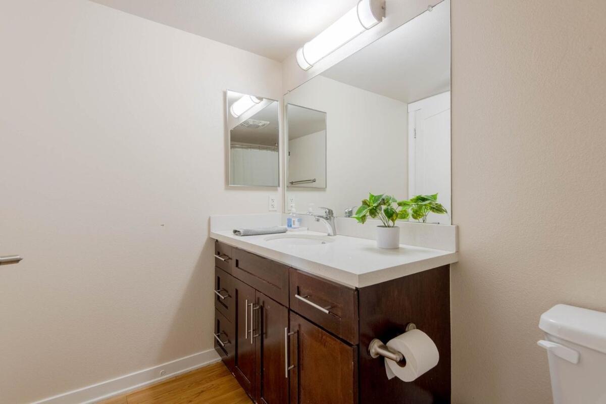 Cozy 2br In Downtown La With Pool & Hot Tub Apartment Los Angeles