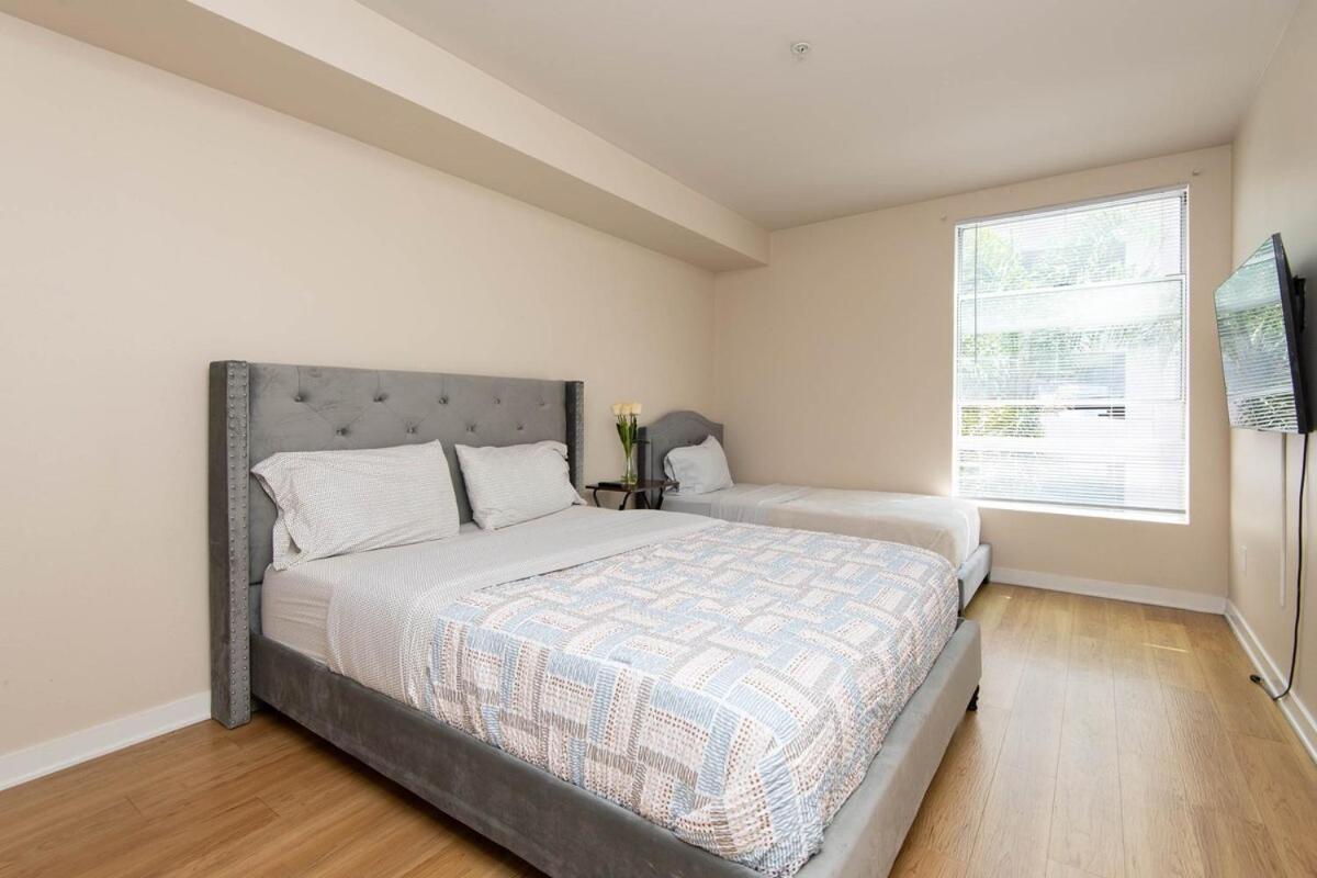 Cozy 2br In Downtown La With Pool & Hot Tub Apartment *