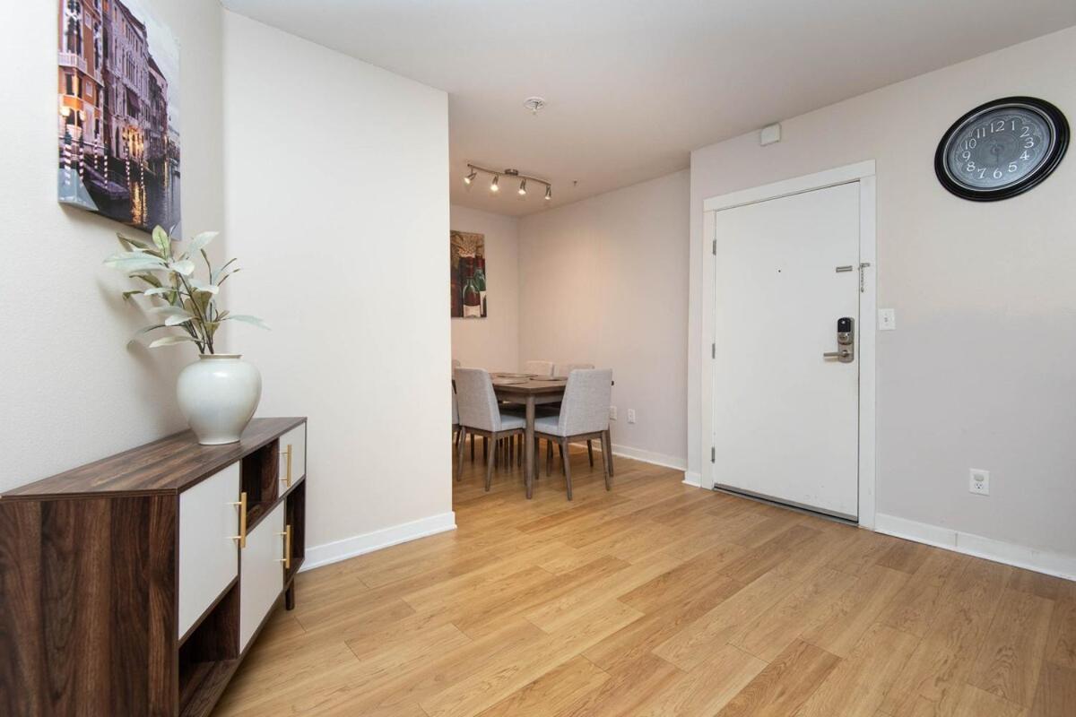 Cozy 2br In Downtown La With Pool & Hot Tub