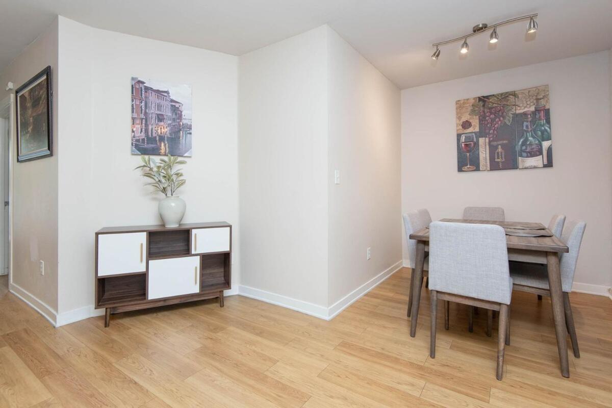Cozy 2br In Downtown La With Pool & Hot Tub